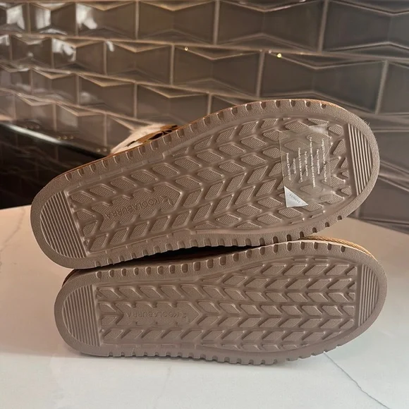 Brown Suede Ugg  Boots - Picture 4 of 4